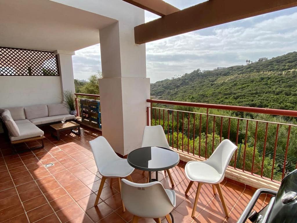 Apartment Alcaidesa Bagian luar foto