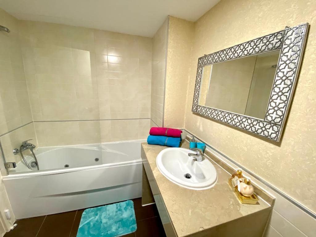Apartment Alcaidesa Bagian luar foto